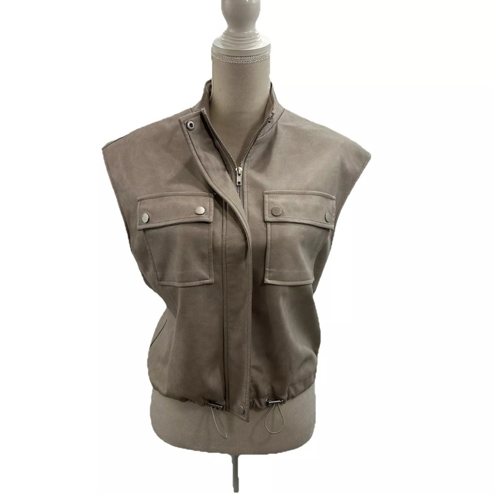 Bagatelle Gray Faux Leather Vest Women’s Small Relaxed Fit Lined Short